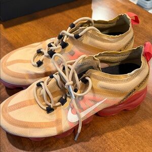 Nike VaporMax in Beige and Crimson